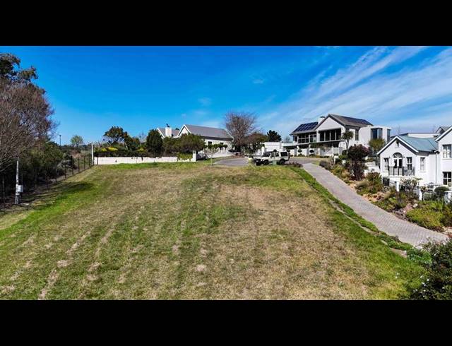 LAND FOR SALE IN KINGSWOOD GOLF ESTATE